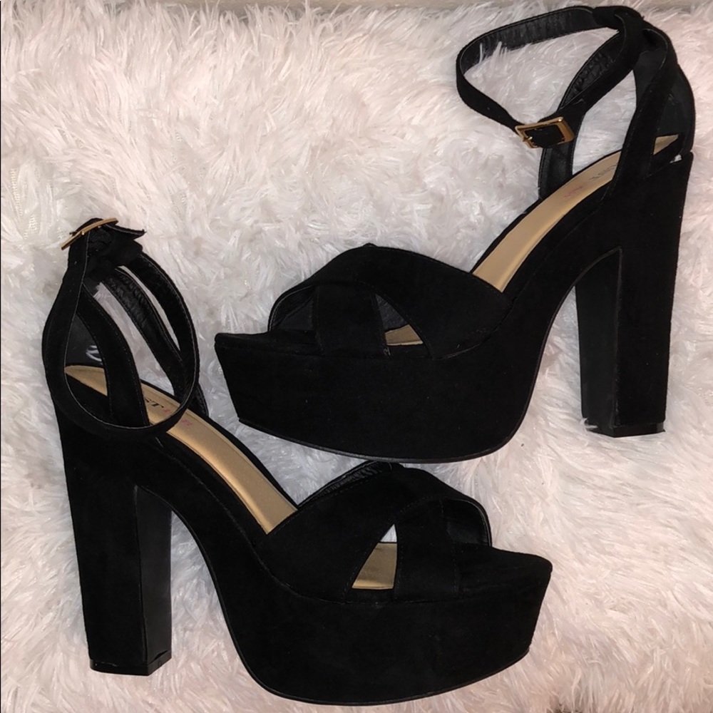 Black JustFab Platform Heel Sandals